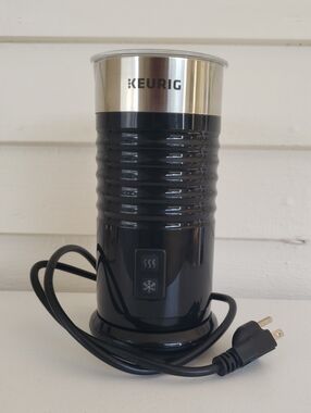 Keurig Black & Stainless Steel Electric Milk Frother For Hot And Cold Beverages